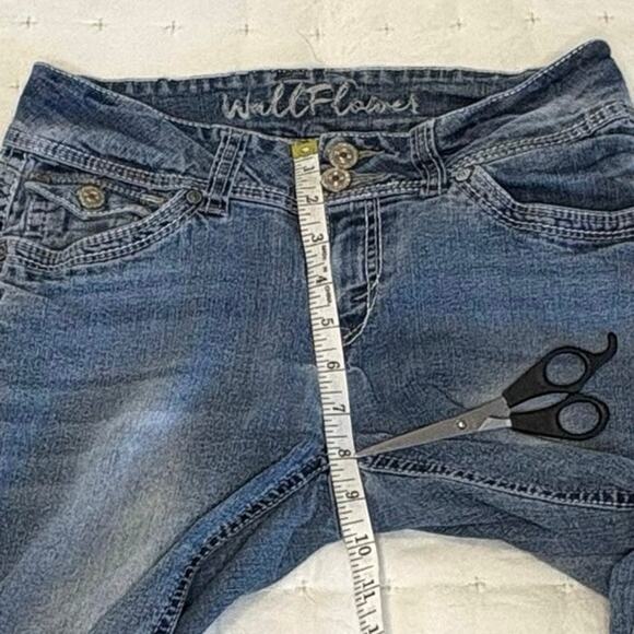 Wallflower Y2K Bootleg Jeans 7 Light Wash - Picture 9 of 11
